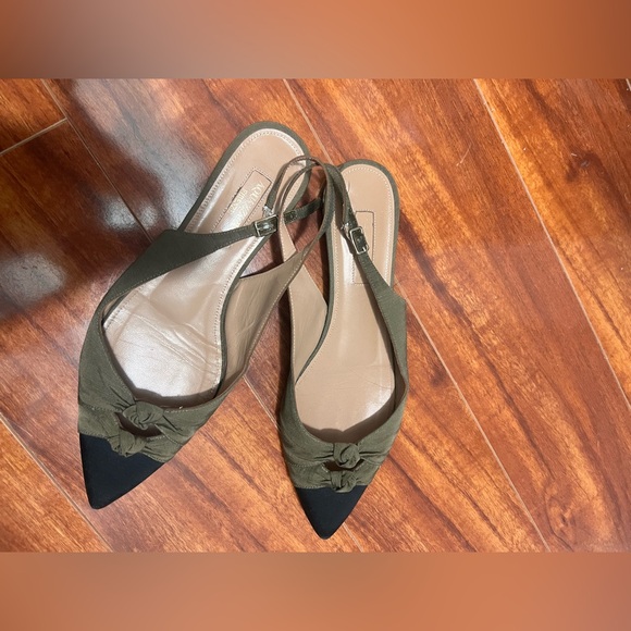 Aquazzura Colorblock Pattern Pointed-Toe Slingback - Picture 5 of 7